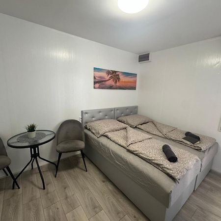 Kinizsi Udvar Apartmanház Balatonboglár Esterno foto