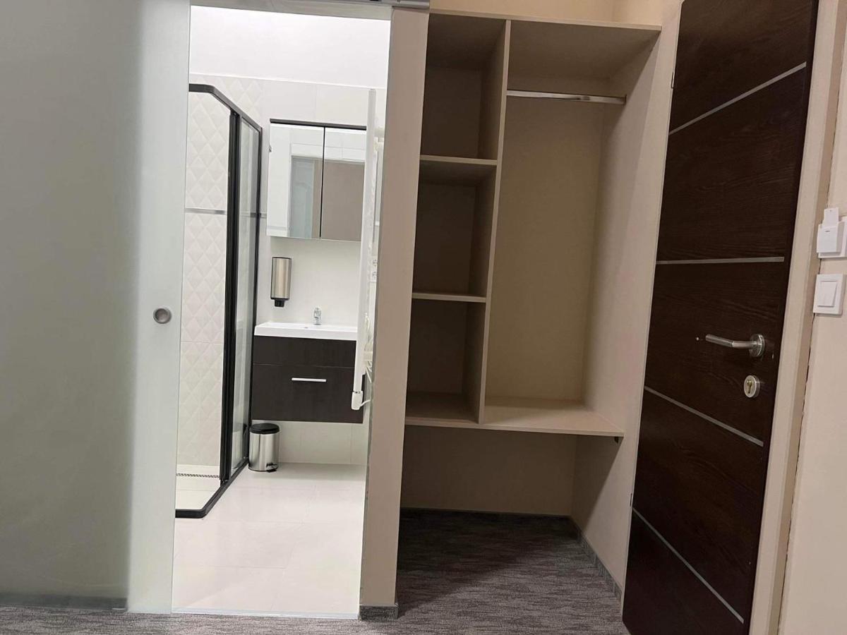 Kinizsi Udvar Apartmanház Balatonboglár Esterno foto