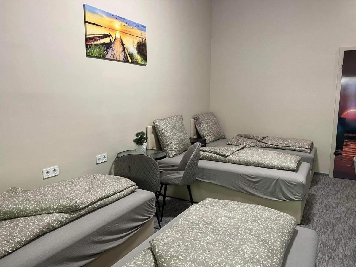 Kinizsi Udvar Apartmanház Balatonboglár Esterno foto