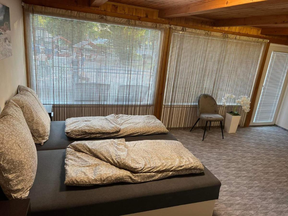 Kinizsi Udvar Apartmanház Balatonboglár Esterno foto