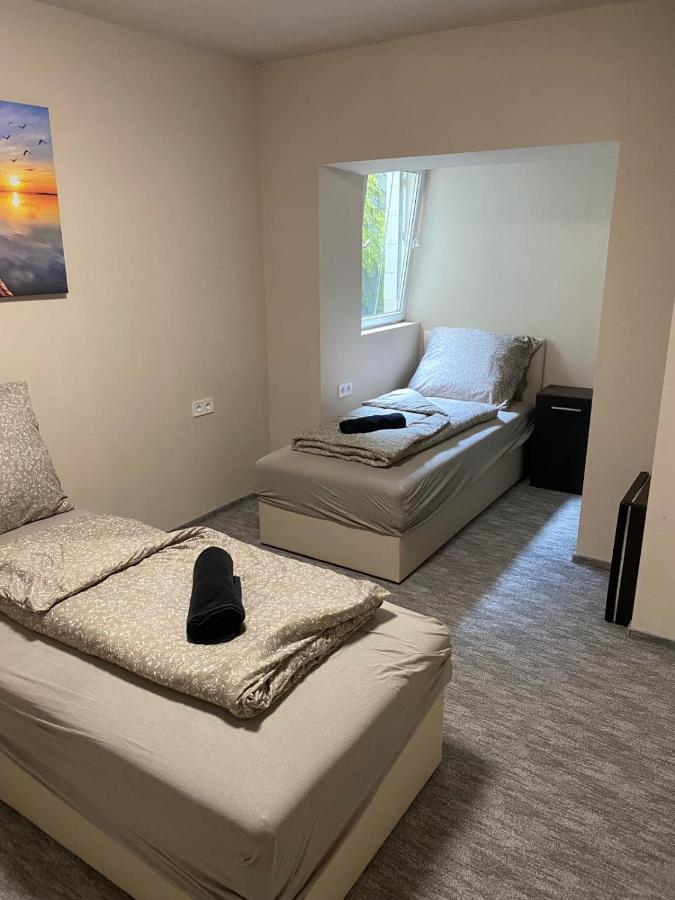 Kinizsi Udvar Apartmanház Balatonboglár Esterno foto