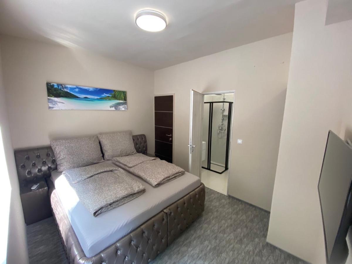 Kinizsi Udvar Apartmanház Balatonboglár Esterno foto