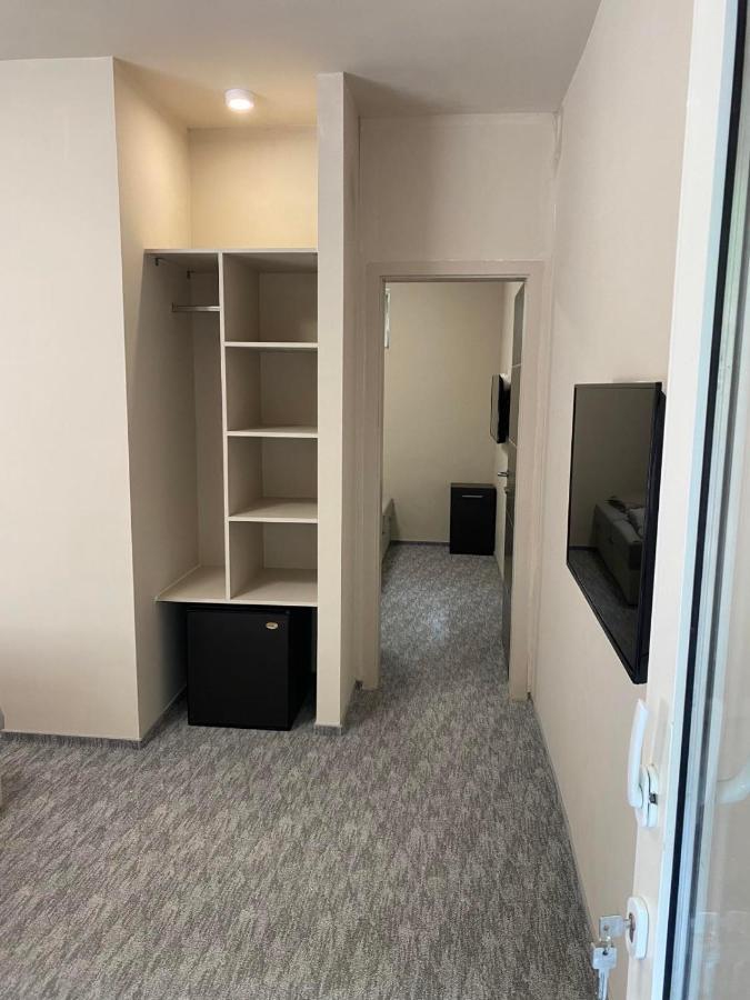 Kinizsi Udvar Apartmanház Balatonboglár Esterno foto