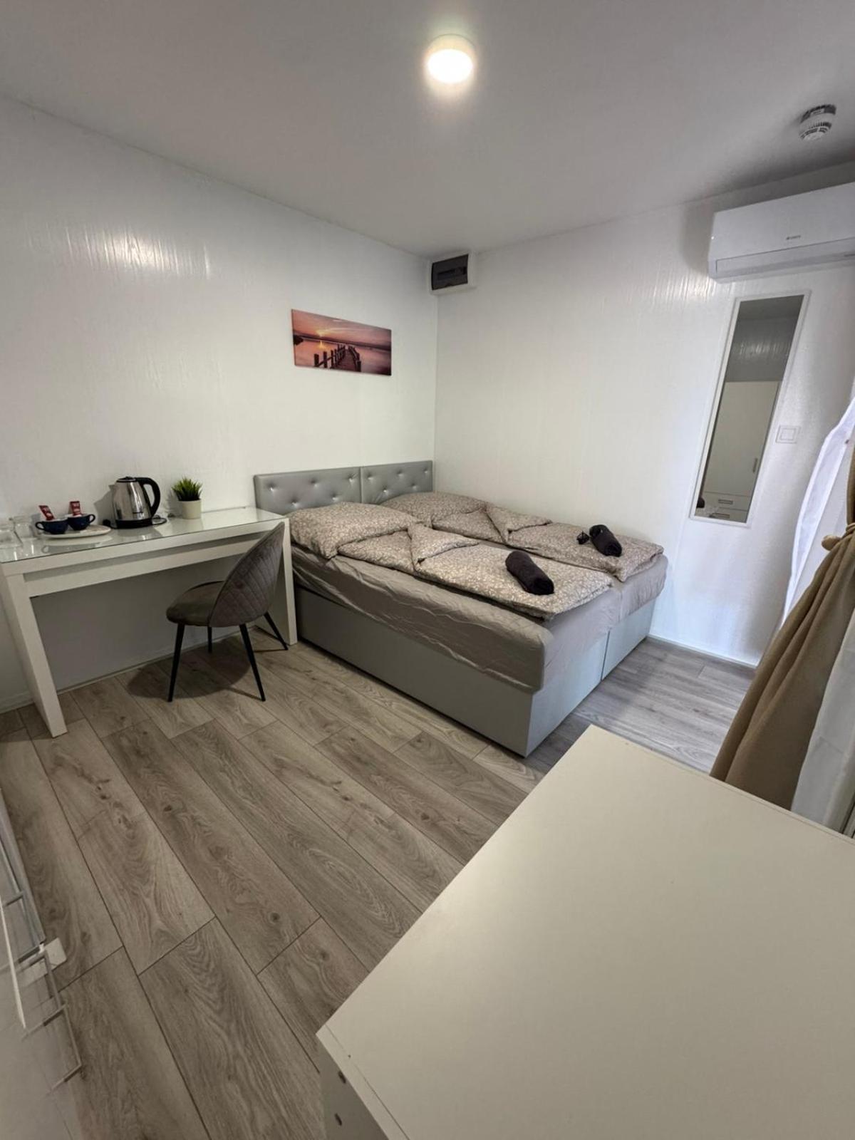 Kinizsi Udvar Apartmanház Balatonboglár Esterno foto