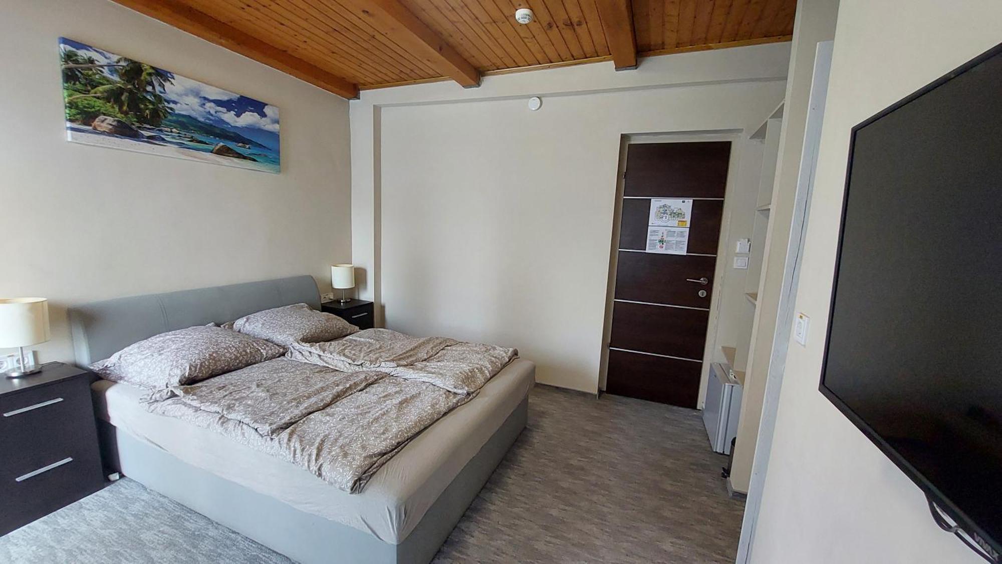Kinizsi Udvar Apartmanház Balatonboglár Esterno foto