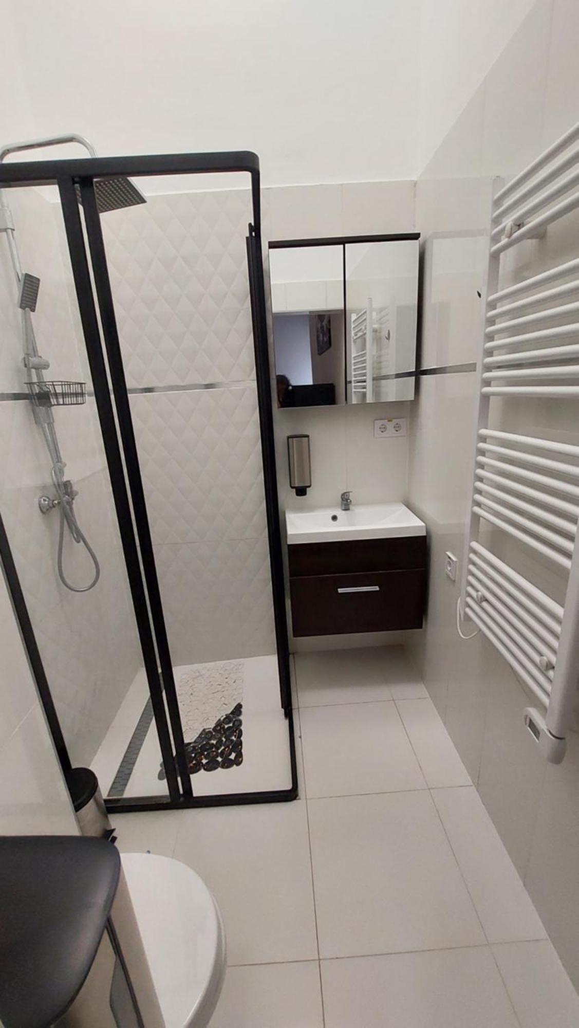 Kinizsi Udvar Apartmanház Balatonboglár Esterno foto