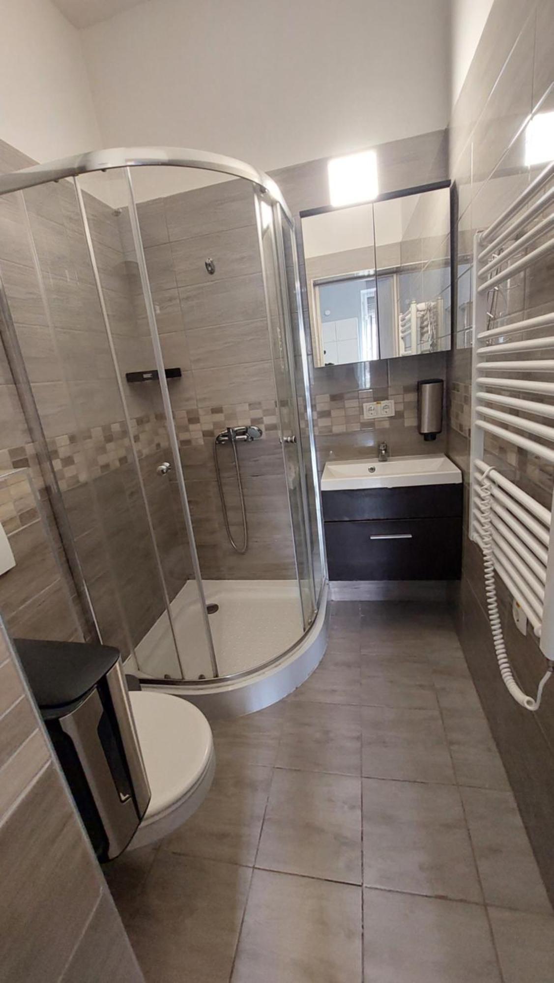 Kinizsi Udvar Apartmanház Balatonboglár Esterno foto