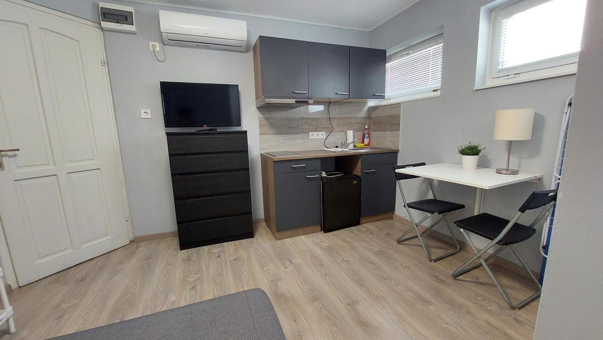 Kinizsi Udvar Apartmanház Balatonboglár Esterno foto